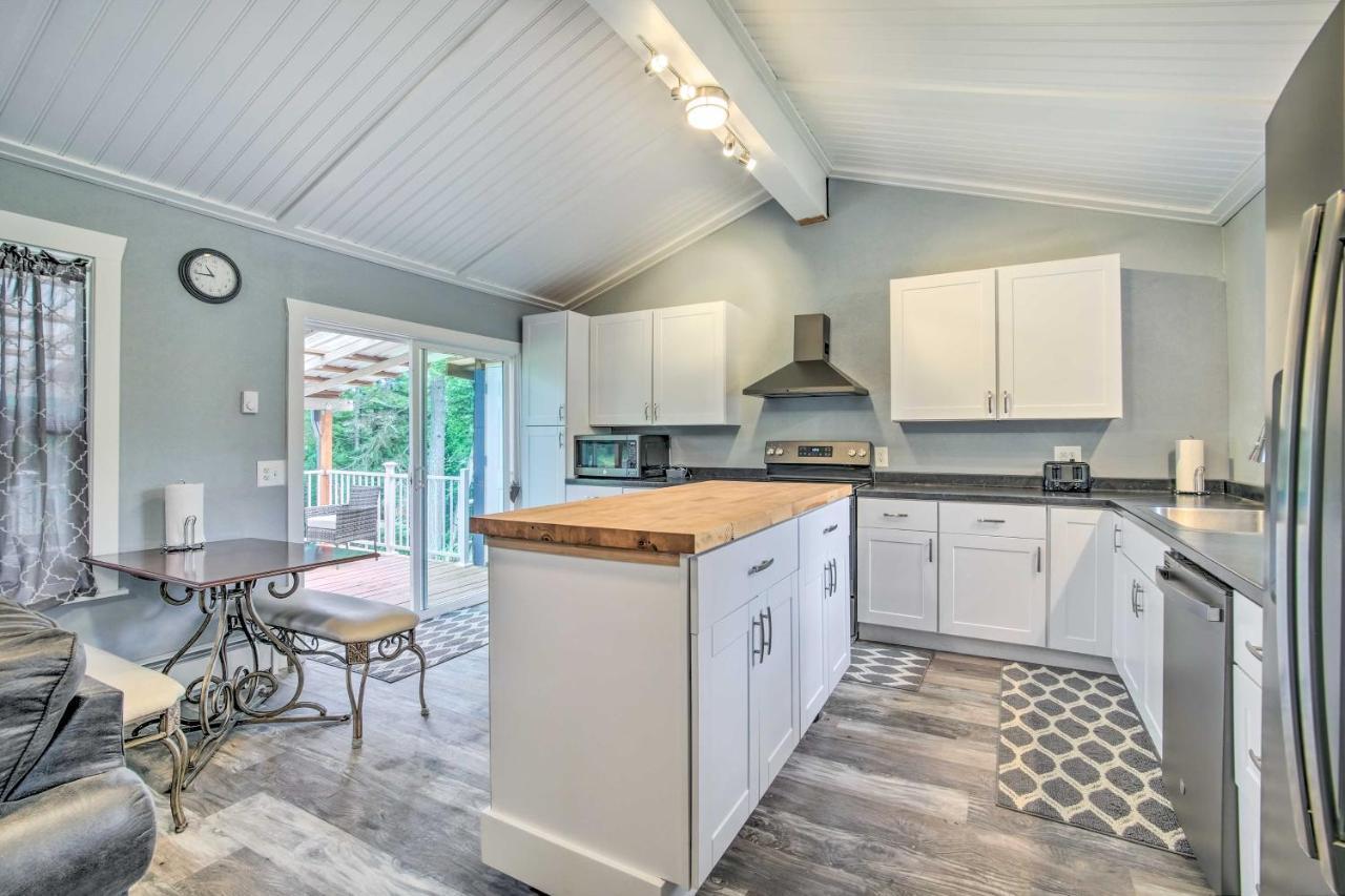 Cozy North Bend Getaway Near Dunes And Ocean! Lakeside Exterior photo