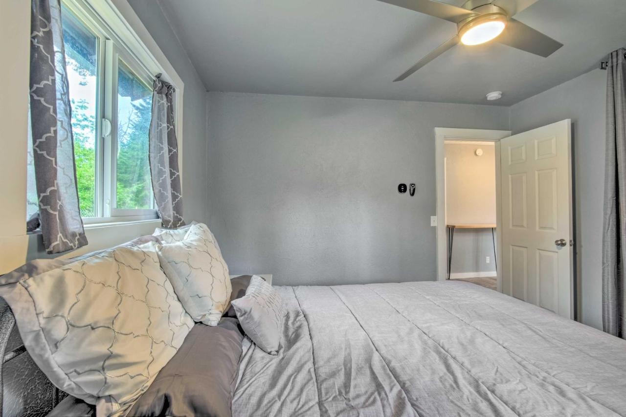 Cozy North Bend Getaway Near Dunes And Ocean! Lakeside Exterior photo